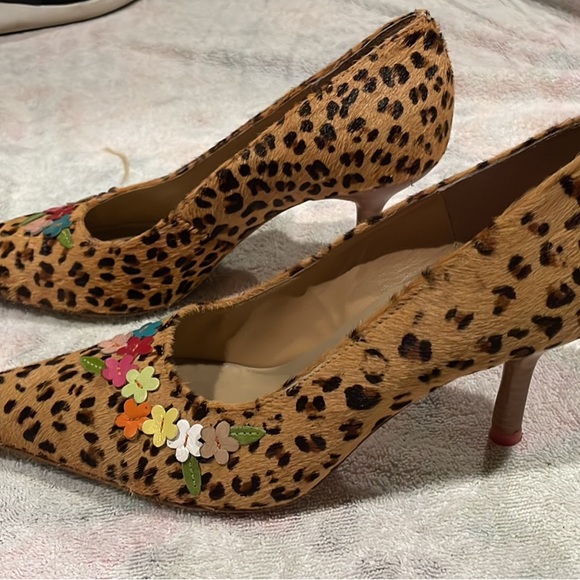 Heels - Picture 3 of 3